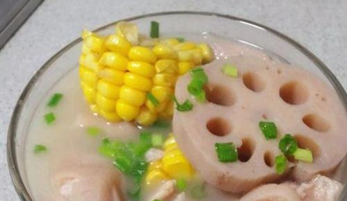 玉米炖猪蹄汤的做法